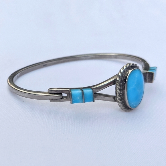*SOLD* vintage Mexico Silver & Larimar latch cuff bangle stamped - Picture 3 of 9